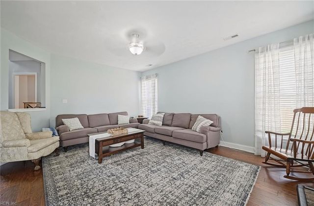 825 Whispering Woods CT, Virginia Beach, VA 23456