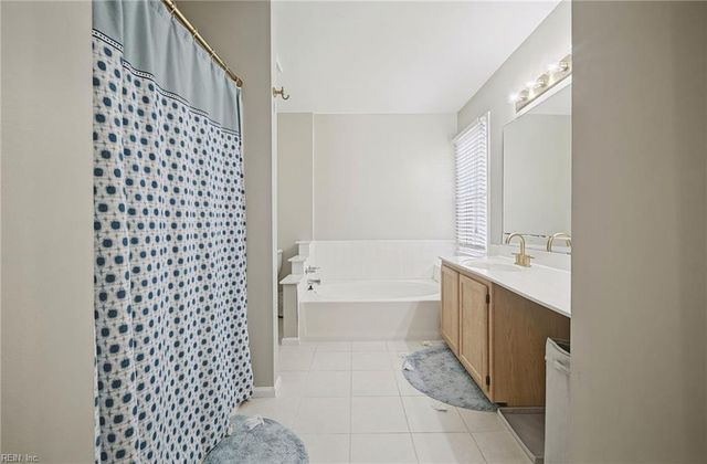 825 Whispering Woods CT, Virginia Beach, VA 23456