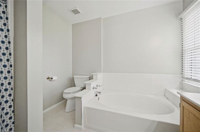 825 Whispering Woods CT, Virginia Beach, VA 23456