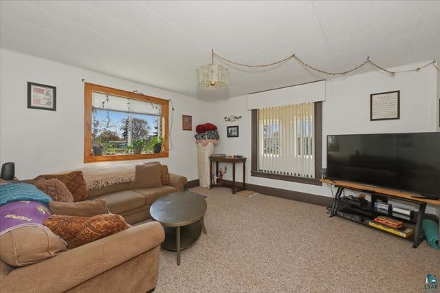 2811 E 3rd St, Superior, WI 54880