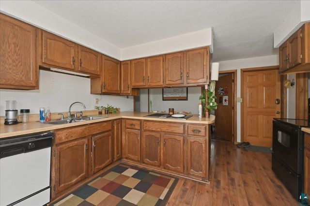 2811 E 3rd St, Superior, WI 54880
