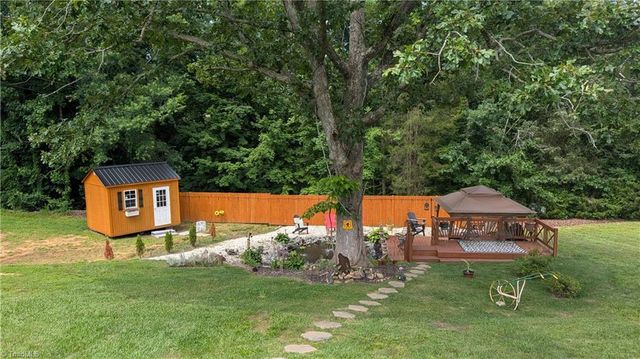 1126 Briggstown Road, Lexington, NC 27292