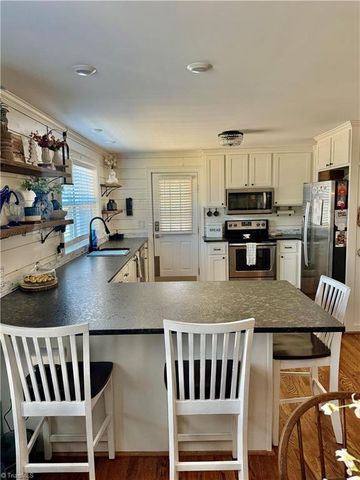 1126 Briggstown Road, Lexington, NC 27292