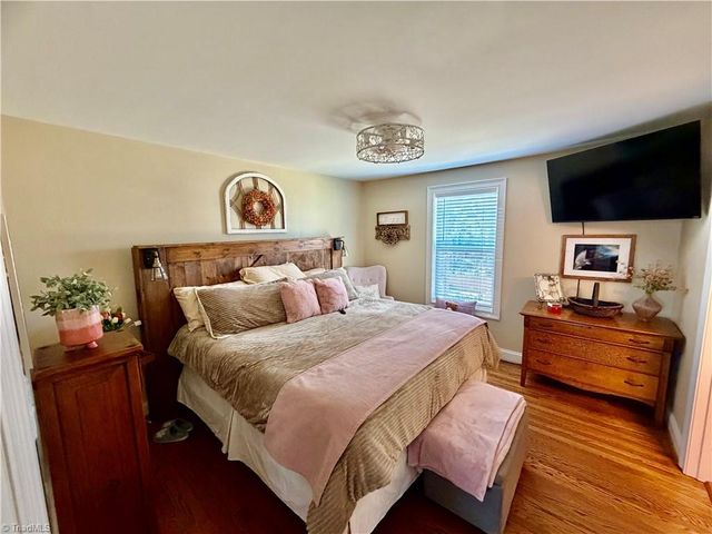 1126 Briggstown Road, Lexington, NC 27292