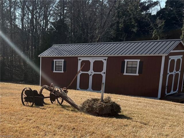 1126 Briggstown Road, Lexington, NC 27292