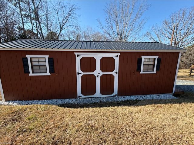 1126 Briggstown Road, Lexington, NC 27292