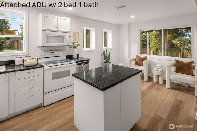 1545 3rd ST, Kirkland, WA 98033