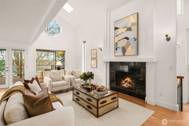 1545 3rd ST, Kirkland, WA 98033