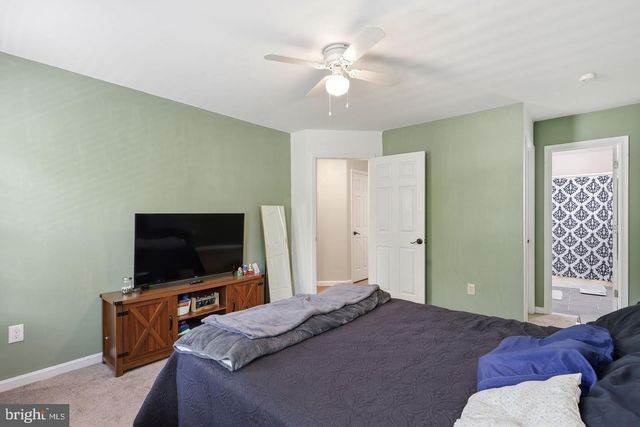 10106 S FULTON DR, Fredericksburg, VA 22408