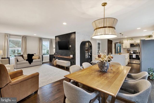 226 LOGHES DR, Manheim, PA 17545