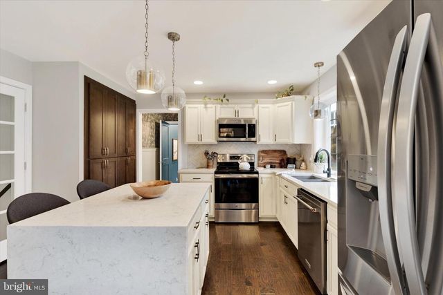 226 LOGHES DR, Manheim, PA 17545