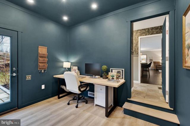 226 LOGHES DR, Manheim, PA 17545