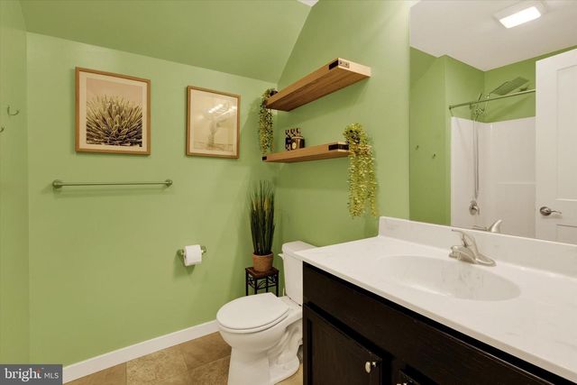 226 LOGHES DR, Manheim, PA 17545