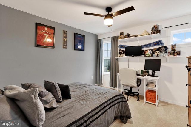 226 LOGHES DR, Manheim, PA 17545