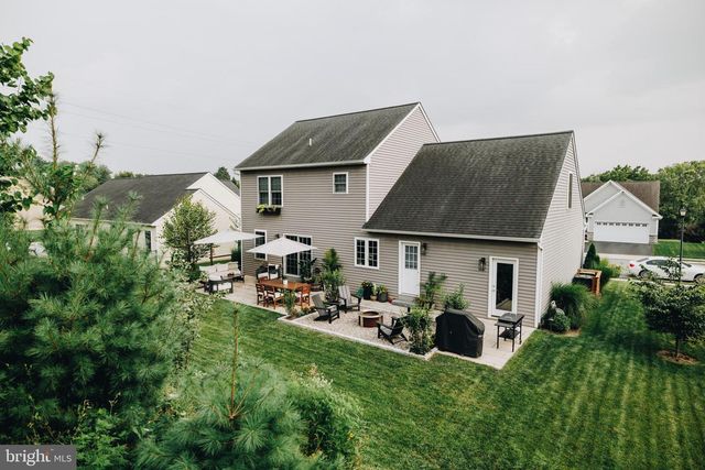 226 LOGHES DR, Manheim, PA 17545