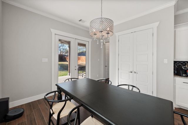 209 W Dallas Street, Mansfield, TX 76063