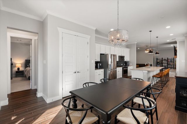 209 W Dallas Street, Mansfield, TX 76063