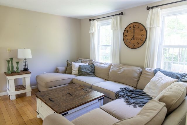 40 Idora Ave, Haverhill, MA 01832