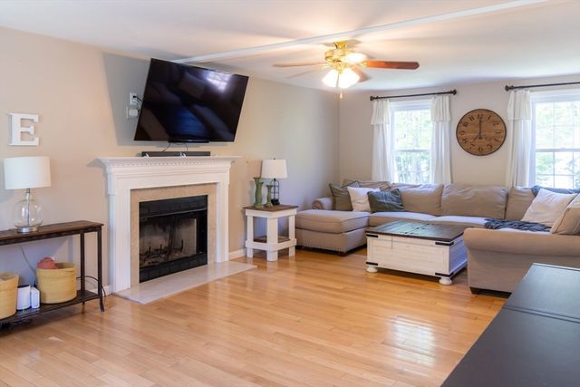 40 Idora Ave, Haverhill, MA 01832