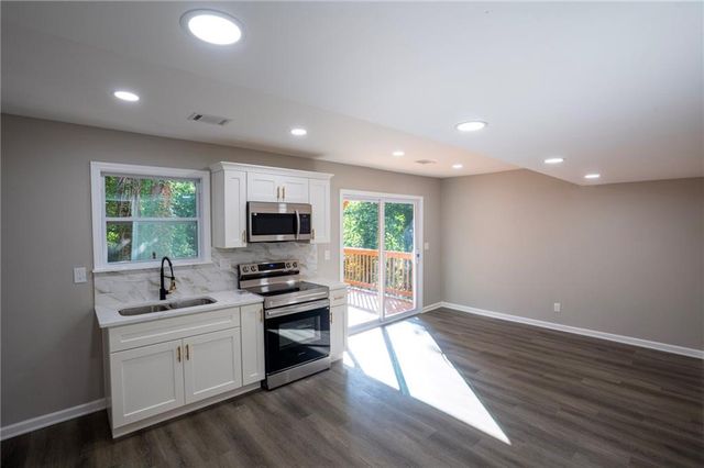 4318 Buckingham Place, Duluth, GA 30096
