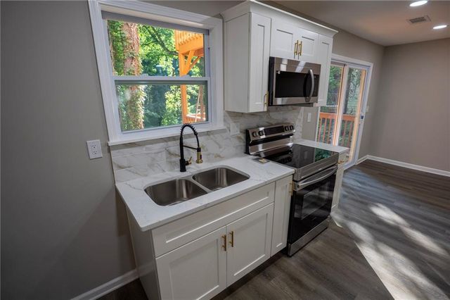 4318 Buckingham Place, Duluth, GA 30096