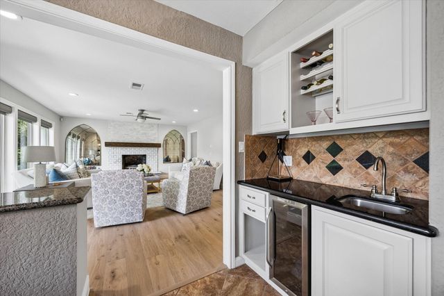 10730 Cedar Creek Drive, Houston, TX 77042