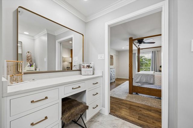 10730 Cedar Creek Drive, Houston, TX 77042