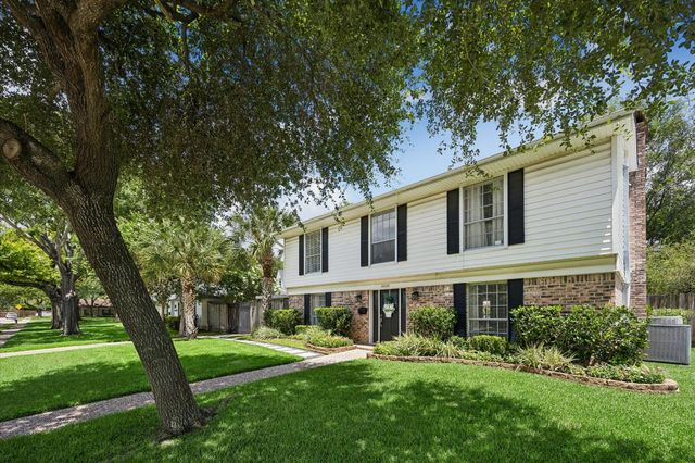 10730 Cedar Creek Drive, Houston, TX 77042