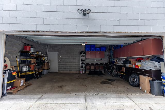 827 N Milwaukee Avenue, Chicago, IL 60642