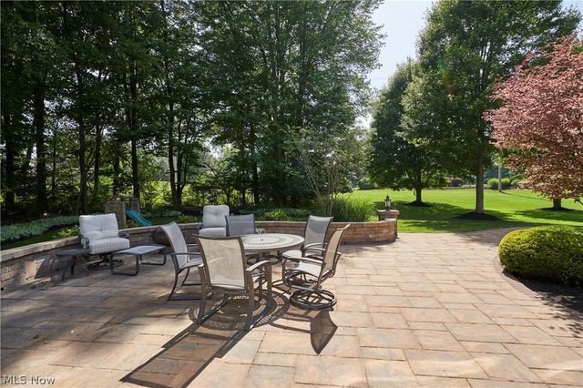 3740 Winterberry Drive, Akron, OH 44333