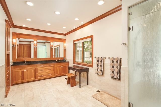 3740 Winterberry Drive, Akron, OH 44333