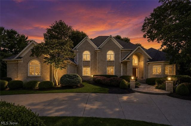3740 Winterberry Drive, Akron, OH 44333