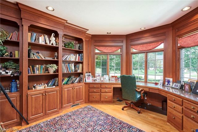 3740 Winterberry Drive, Akron, OH 44333