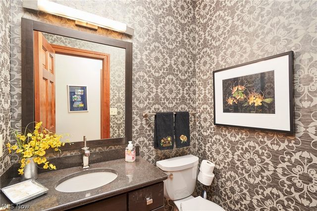 3740 Winterberry Drive, Akron, OH 44333