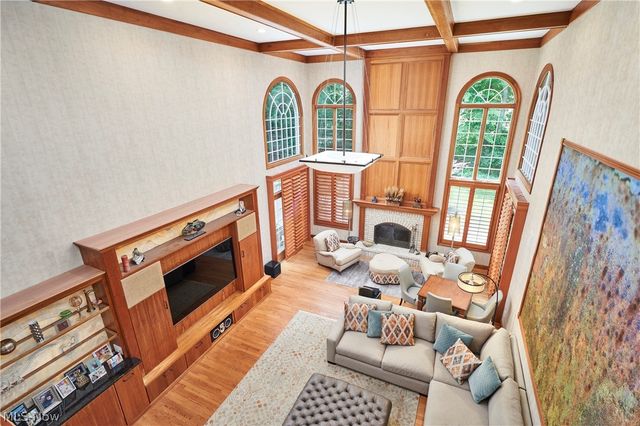 3740 Winterberry Drive, Akron, OH 44333