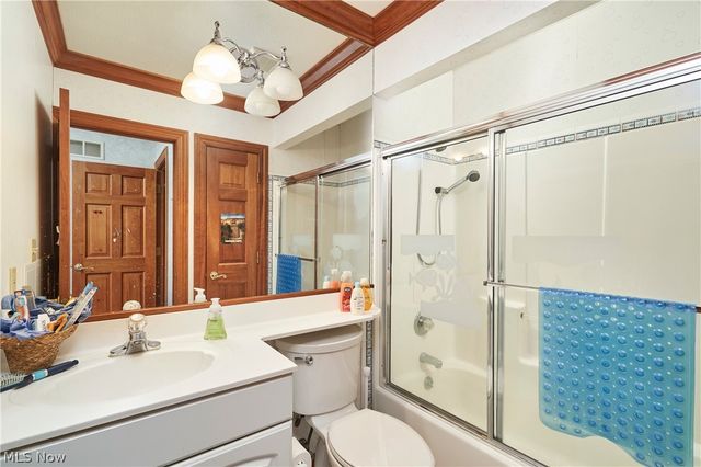 3740 Winterberry Drive, Akron, OH 44333