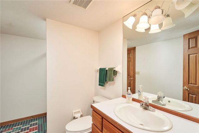 3740 Winterberry Drive, Akron, OH 44333
