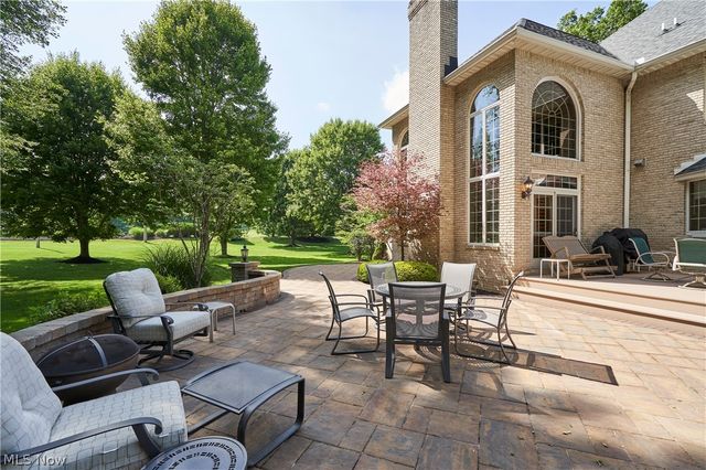 3740 Winterberry Drive, Akron, OH 44333