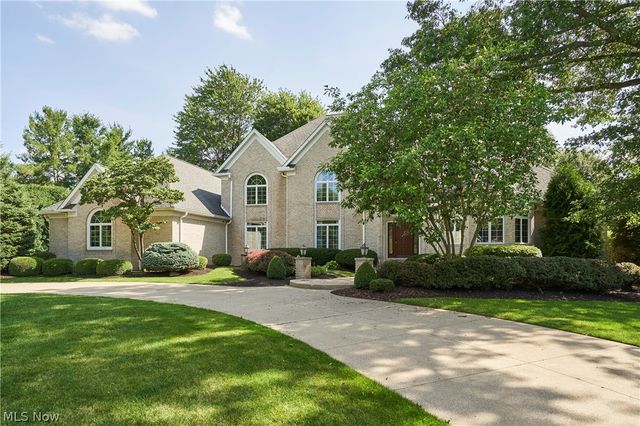 3740 Winterberry Drive, Akron, OH 44333