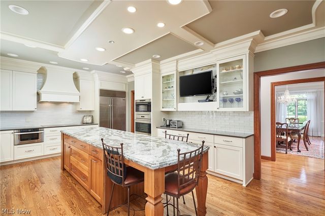3740 Winterberry Drive, Akron, OH 44333