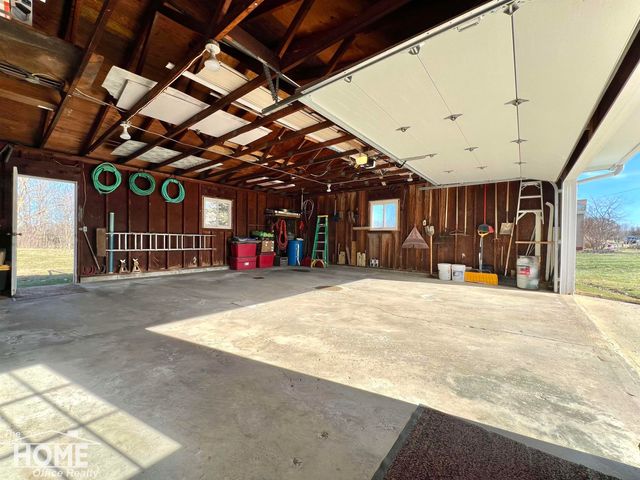 1860 S M-52 Highway, Owosso Twp, MI 48867