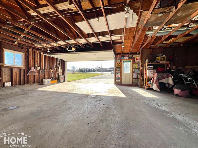 1860 S M-52 Highway, Owosso Twp, MI 48867