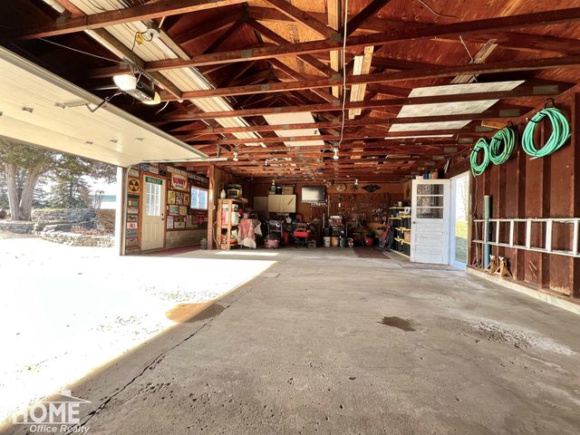 1860 S M-52 Highway, Owosso Twp, MI 48867