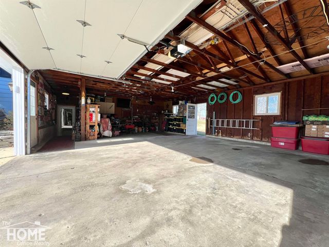 1860 S M-52 Highway, Owosso Twp, MI 48867