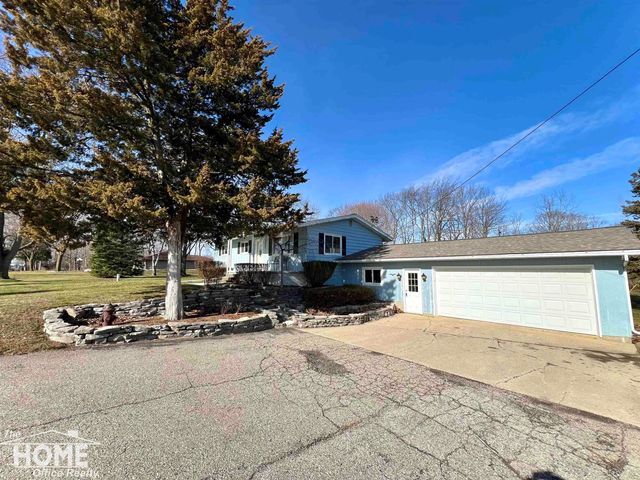 1860 S M-52 Highway, Owosso Twp, MI 48867