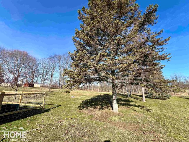 1860 S M-52 Highway, Owosso Twp, MI 48867