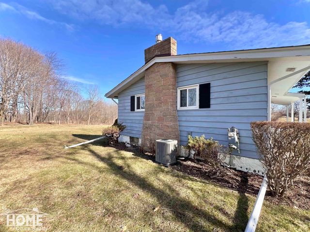 1860 S M-52 Highway, Owosso Twp, MI 48867