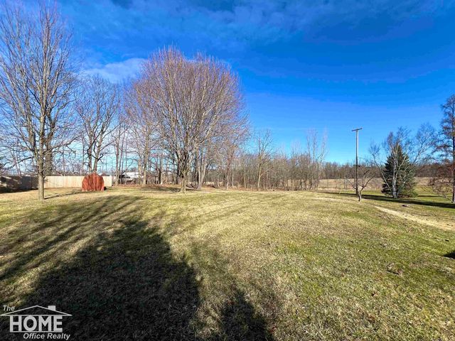 1860 S M-52 Highway, Owosso Twp, MI 48867