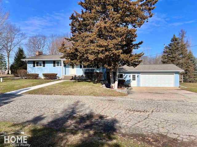 1860 S M-52 Highway, Owosso Twp, MI 48867