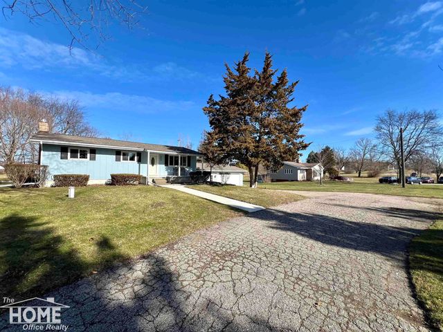 1860 S M-52 Highway, Owosso Twp, MI 48867